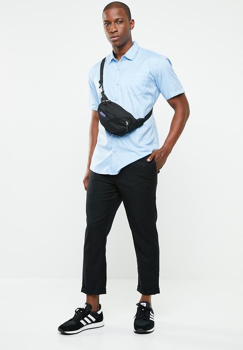 STYLE REPUBLIC - Essential slim fit short sleeve shirt - blue