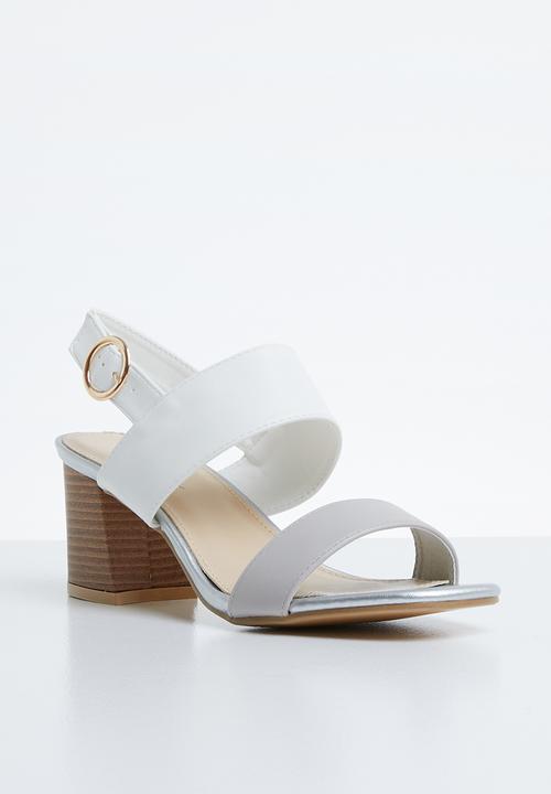 STYLE REPUBLIC - Slingback block heels - grey & white