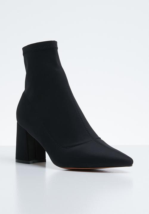 Public Desire - Grizzly mid heel point toe ankle boot - black 