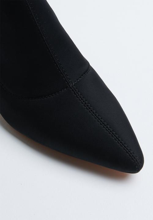 Public Desire - Grizzly mid heel point toe ankle boot - black 