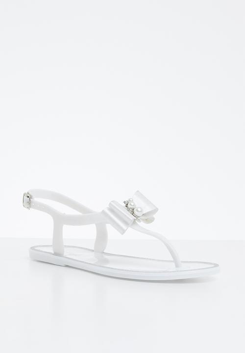 Miss Black - Bow detail sandals - white