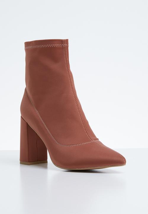 Public Desire - Midi sock boot - brown