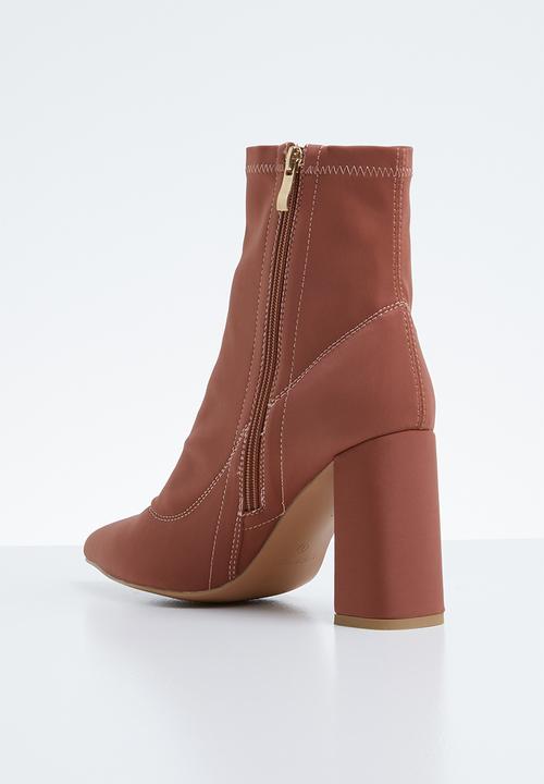 Public Desire - Midi sock boot - brown