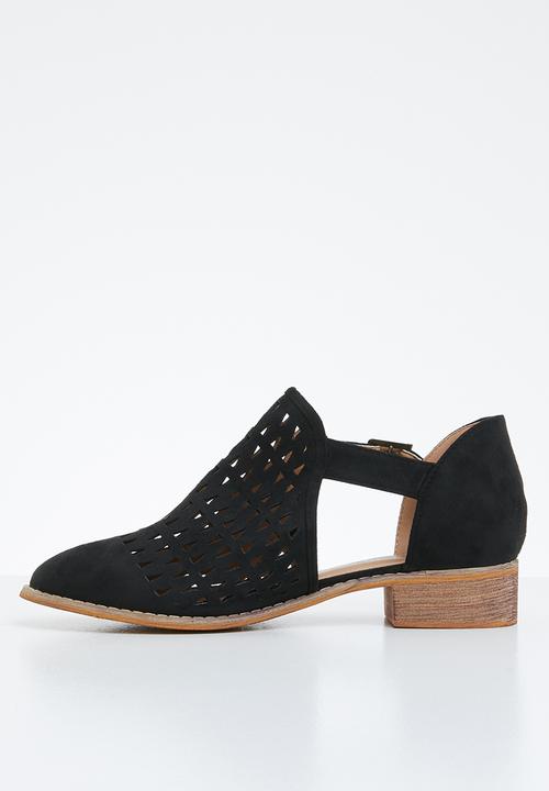 Jada - Laser cut flat ankle boot - black