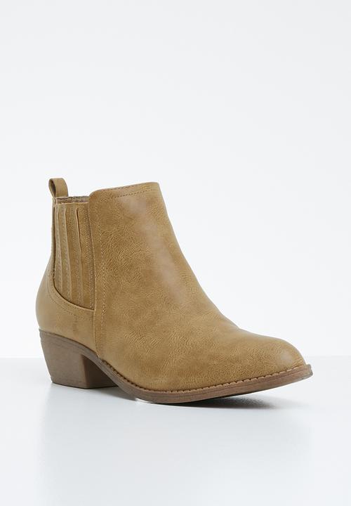 Jada - Side panel low heel ankle boots - brown