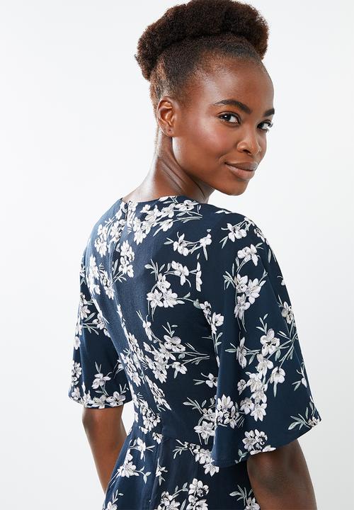 Revenge - Floral tie front wide sleeve dress - navy