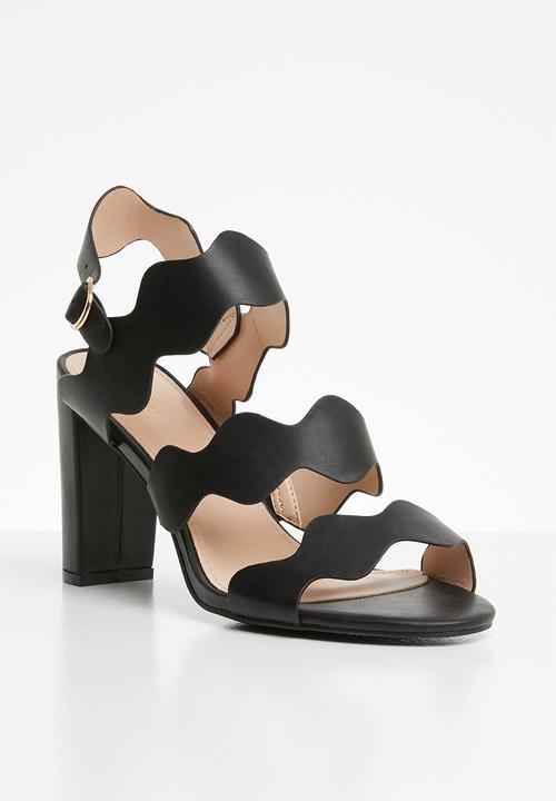 Plum - Laser cut heel - black