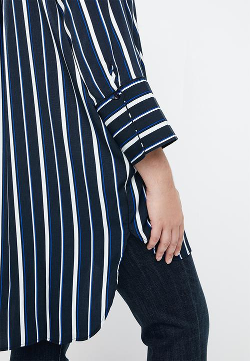 STYLE REPUBLIC PLUS - Longer length stripe shirt - navy & white 