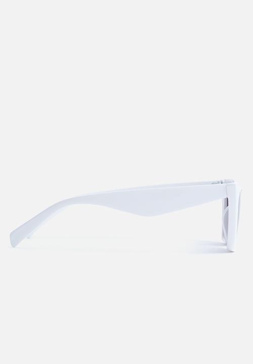 Superbalist - Sharp sunglasses - white