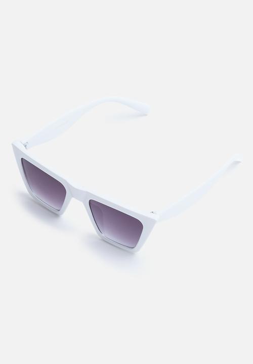 Superbalist - Sharp sunglasses - white