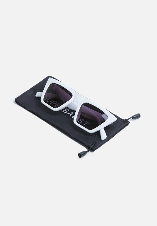 Superbalist - Sharp sunglasses - white