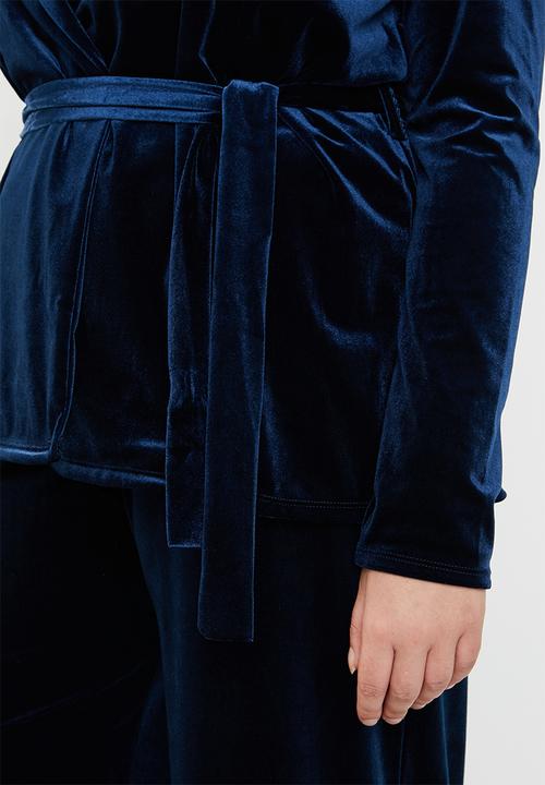 Missguided - Curve velvet belted jacket - navy