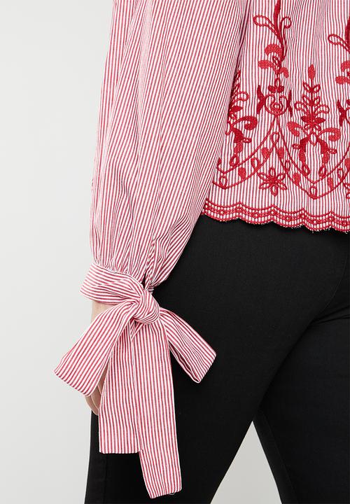 STYLE REPUBLIC PLUS - Tie sleeve embroidered stripe blouse - red & white