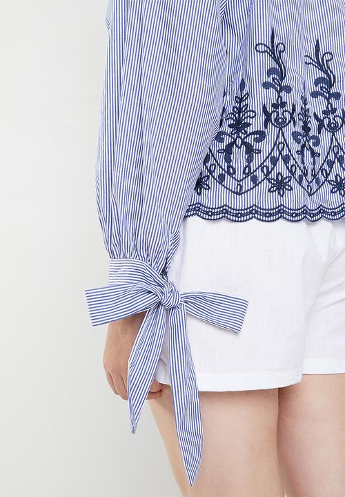 STYLE REPUBLIC PLUS - Tie sleeve embroidered stripe blouse - blue & white 