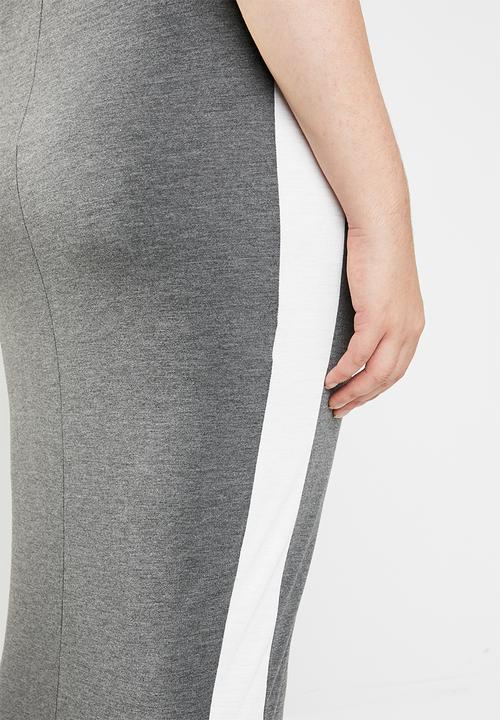 STYLE REPUBLIC PLUS - Racing stripe figure hugging skirt - grey