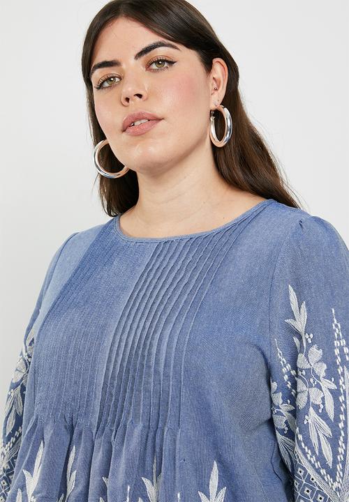 STYLE REPUBLIC PLUS - Anglaise detail blouse - blue