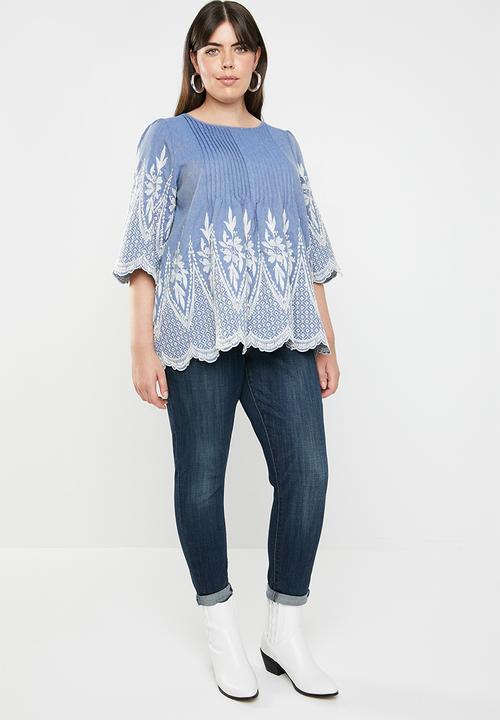 STYLE REPUBLIC PLUS - Anglaise detail blouse - blue