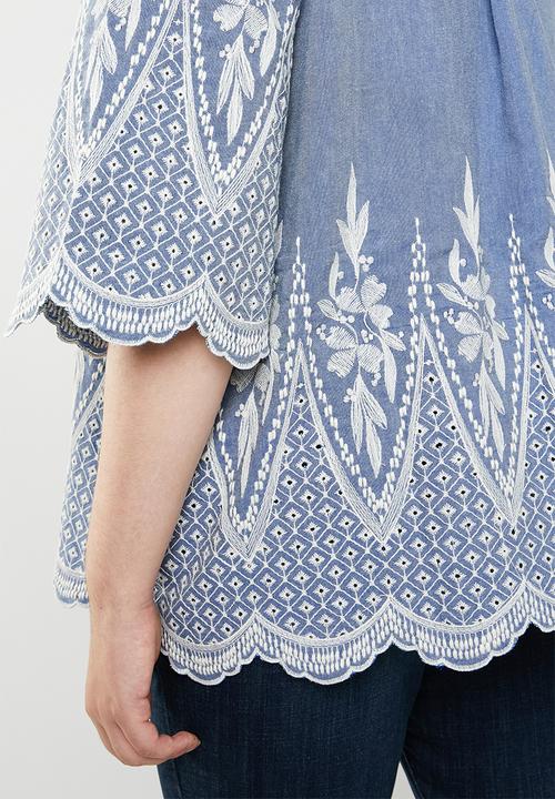 STYLE REPUBLIC PLUS - Anglaise detail blouse - blue