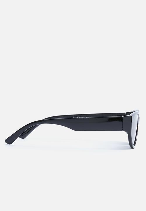 Superbalist - Gisele sunglasses - black
