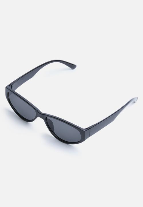 Superbalist - Gisele sunglasses - black