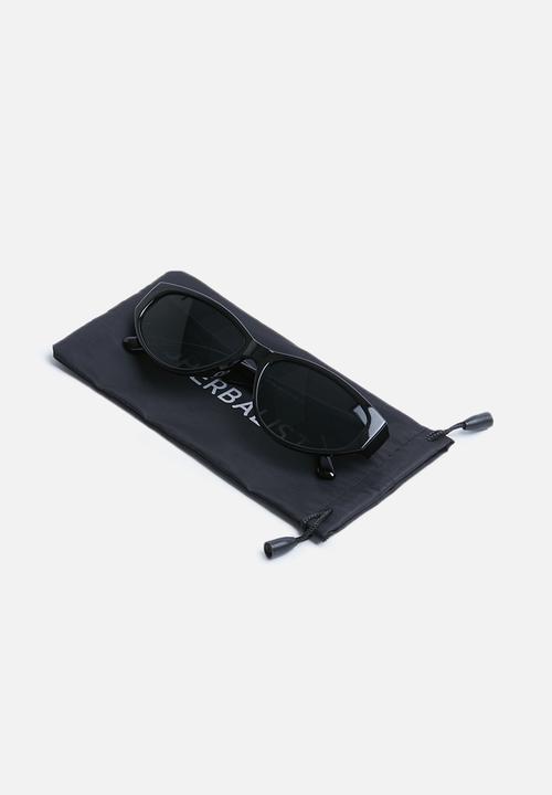 Superbalist - Gisele sunglasses - black