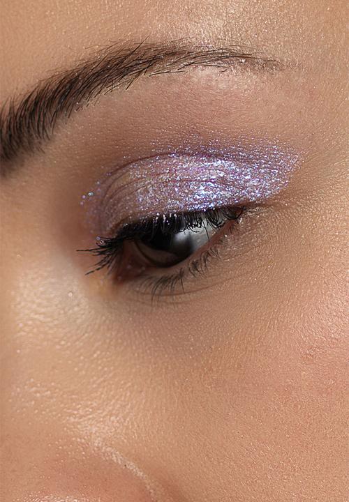 Stila - Little white lies liquid eye shadow - lilac legend