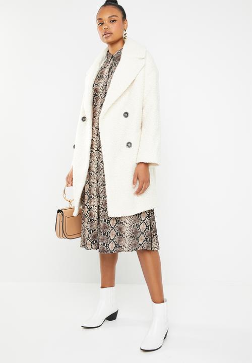 Missguided - Oversized boucle coat - white