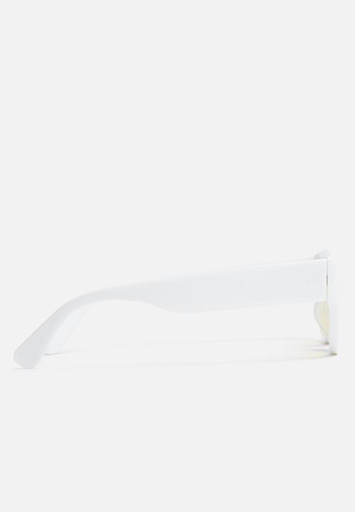 Superbalist - Feral sunglasses - white & yellow
