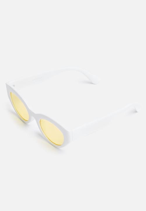 Superbalist - Feral sunglasses - white & yellow