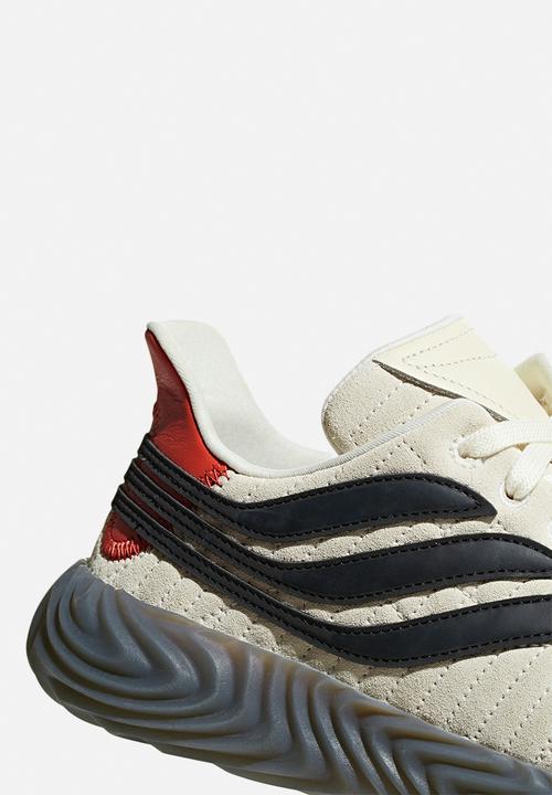 adidas Originals - Sobakov - off white/black/raw amber
