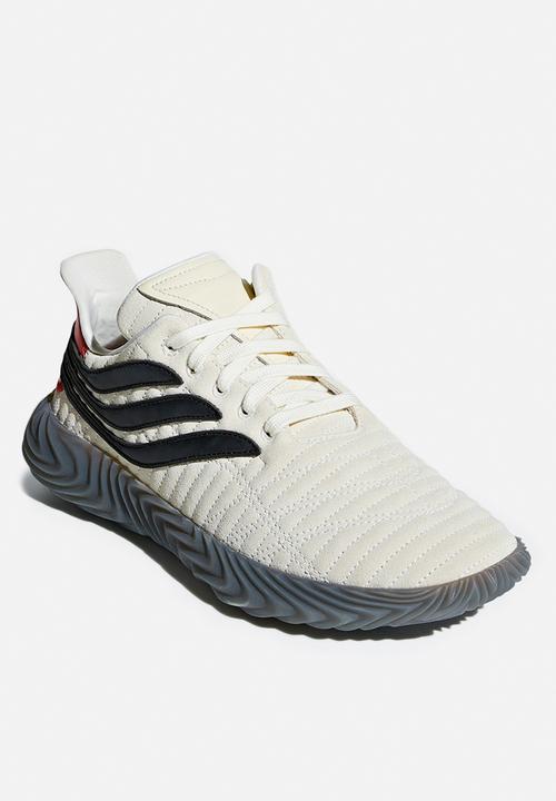 adidas Originals - Sobakov - off white/black/raw amber