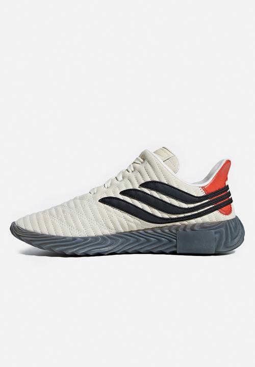 adidas Originals - Sobakov - off white/black/raw amber