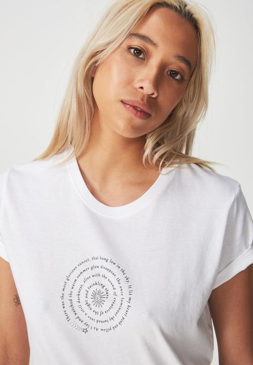 Cotton On - Tbar fox sunset to night graphic tee - white