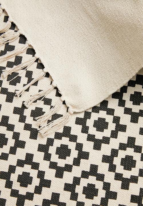 Sixth Floor - Hendesi printed rug - black & grey
