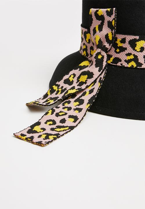 Superbalist - Felt bucket hat - black