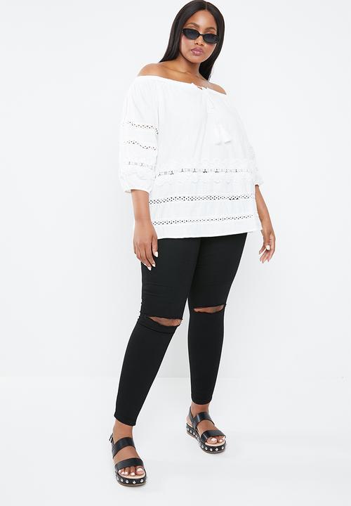 STYLE REPUBLIC PLUS - Ladder lace bardot top - white