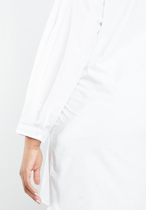 STYLE REPUBLIC PLUS - Asymmetrical shirt with multi-tie detailing - white
