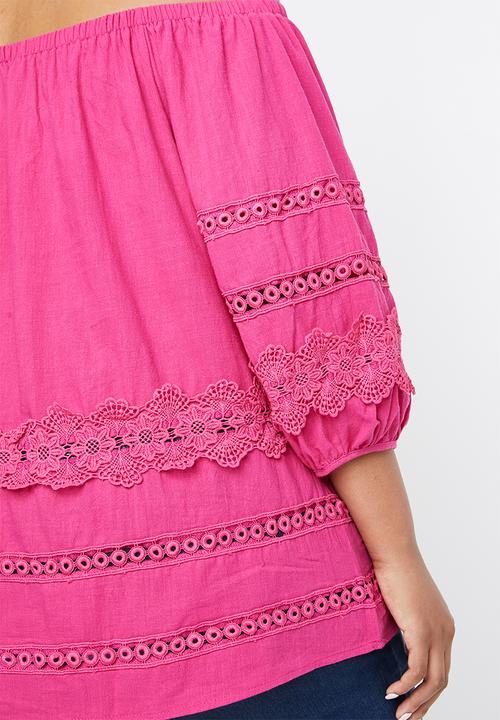 STYLE REPUBLIC PLUS - Ladder lace bardot top - pink