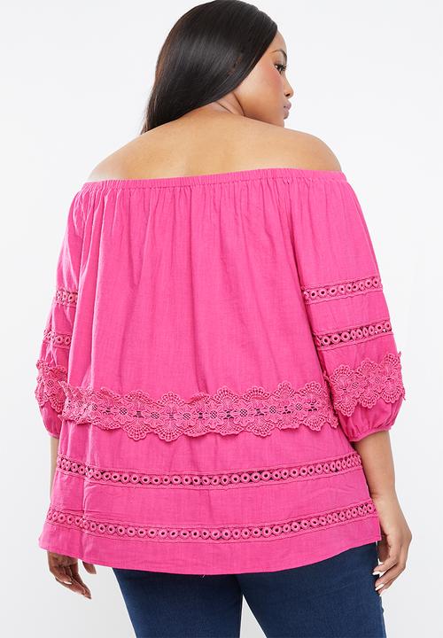 STYLE REPUBLIC PLUS - Ladder lace bardot top - pink