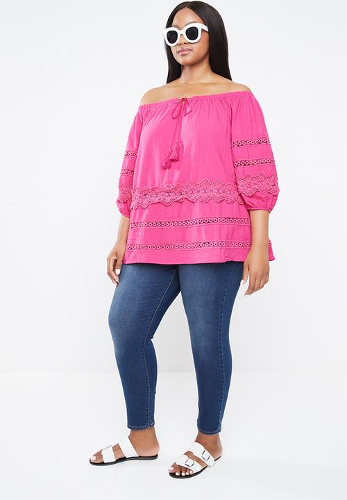 STYLE REPUBLIC PLUS - Ladder lace bardot top - pink