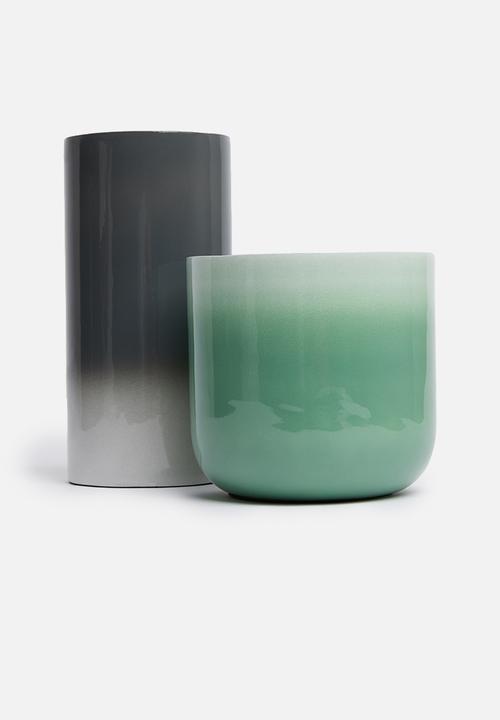 Sixth Floor - Scarlette vase - charcoal ombre