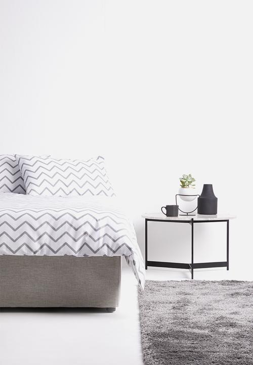 Sixth Floor - Zakari chevron printed duvet set - grey