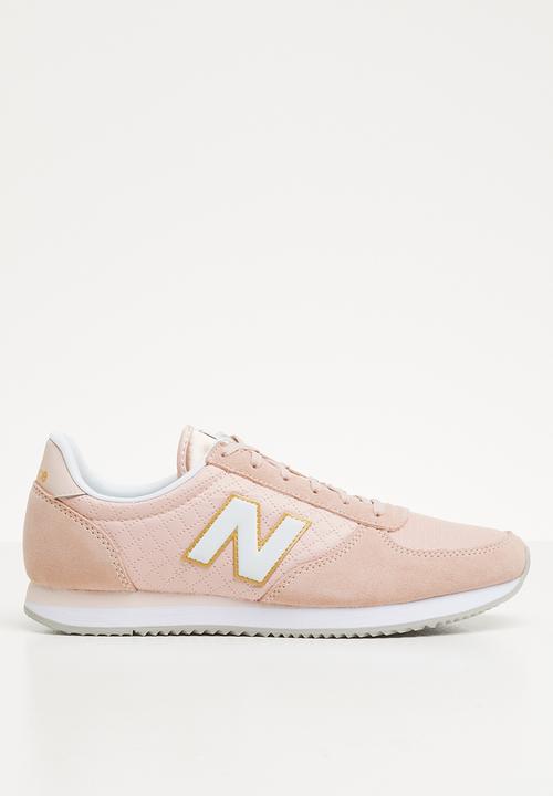 pink new balance shoes