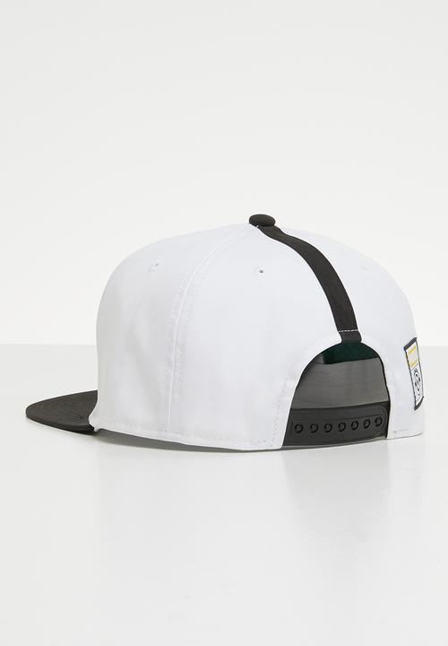 PUMA - Minions flat brim cap - white