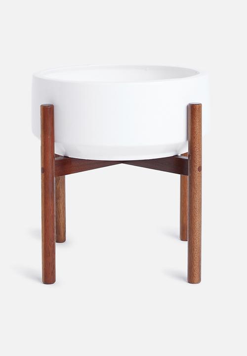 Grey Gardens - Latvia planter medium - white