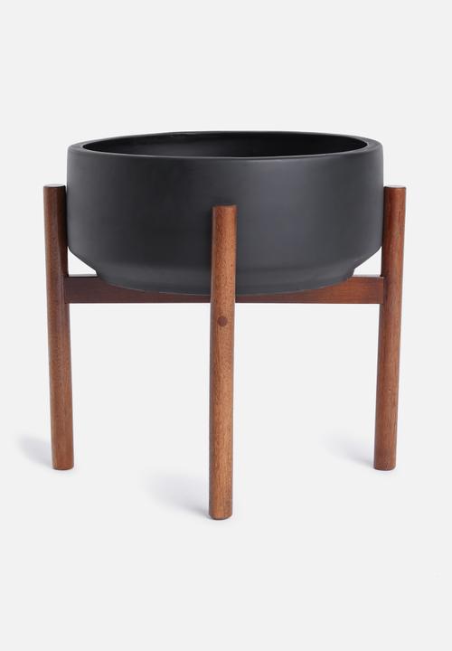 Grey Gardens - Latvia planter medium - black