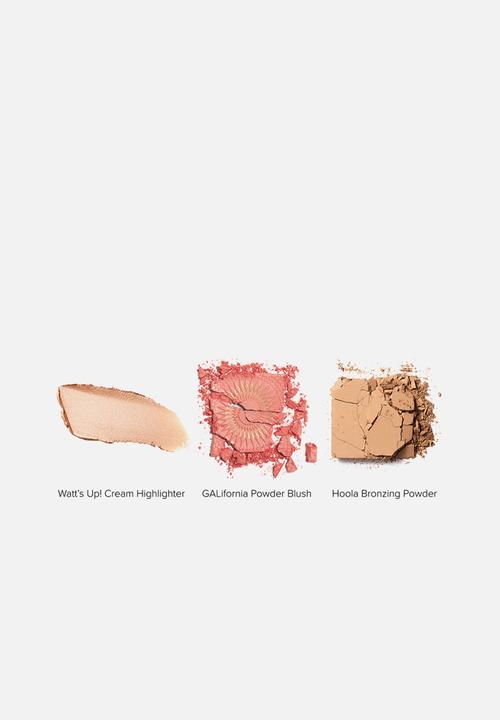Benefit Cosmetics - Get this pretty started powder blush palette
