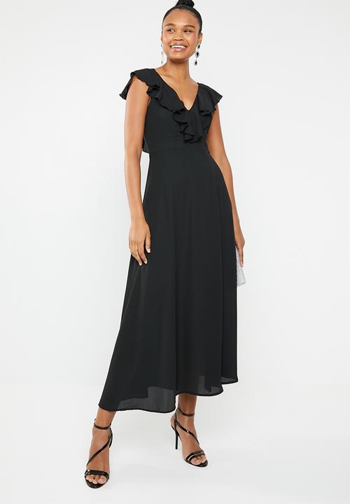 Superbalist - Ruffle neckline maxi dress - black