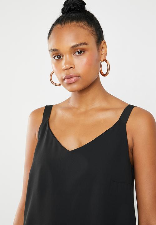 STYLE REPUBLIC - Contrast strap cami - black