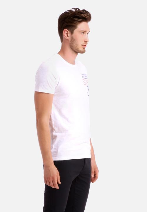 Superdry. - American Stencil Worn Wash Tee